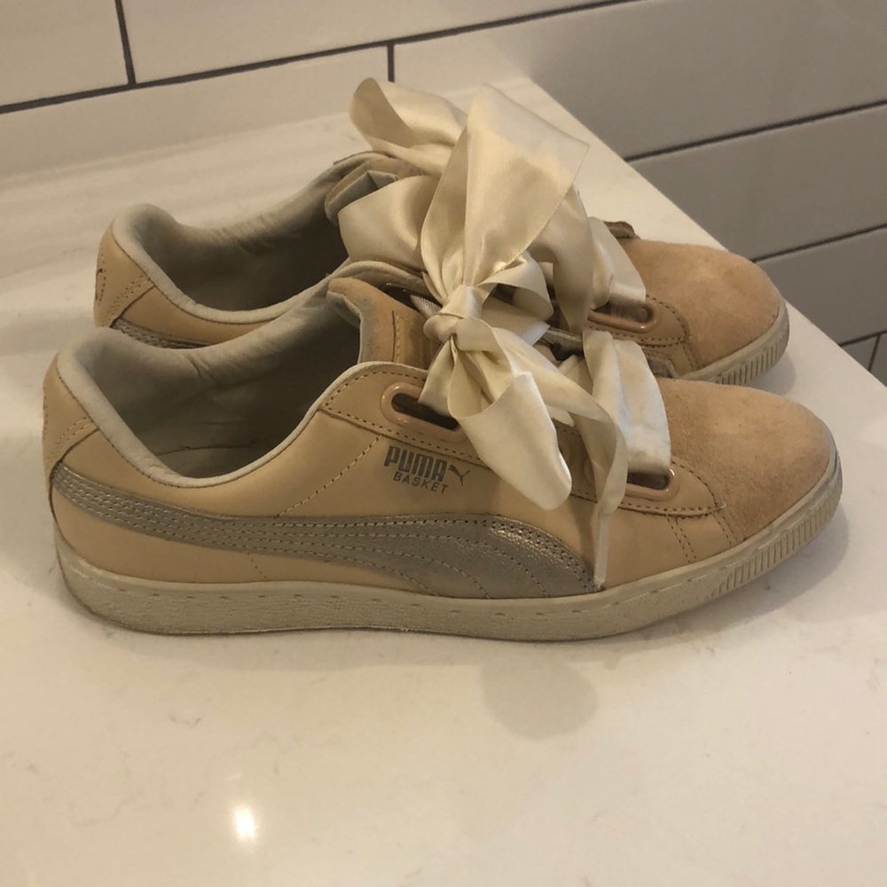 Puma sneaks